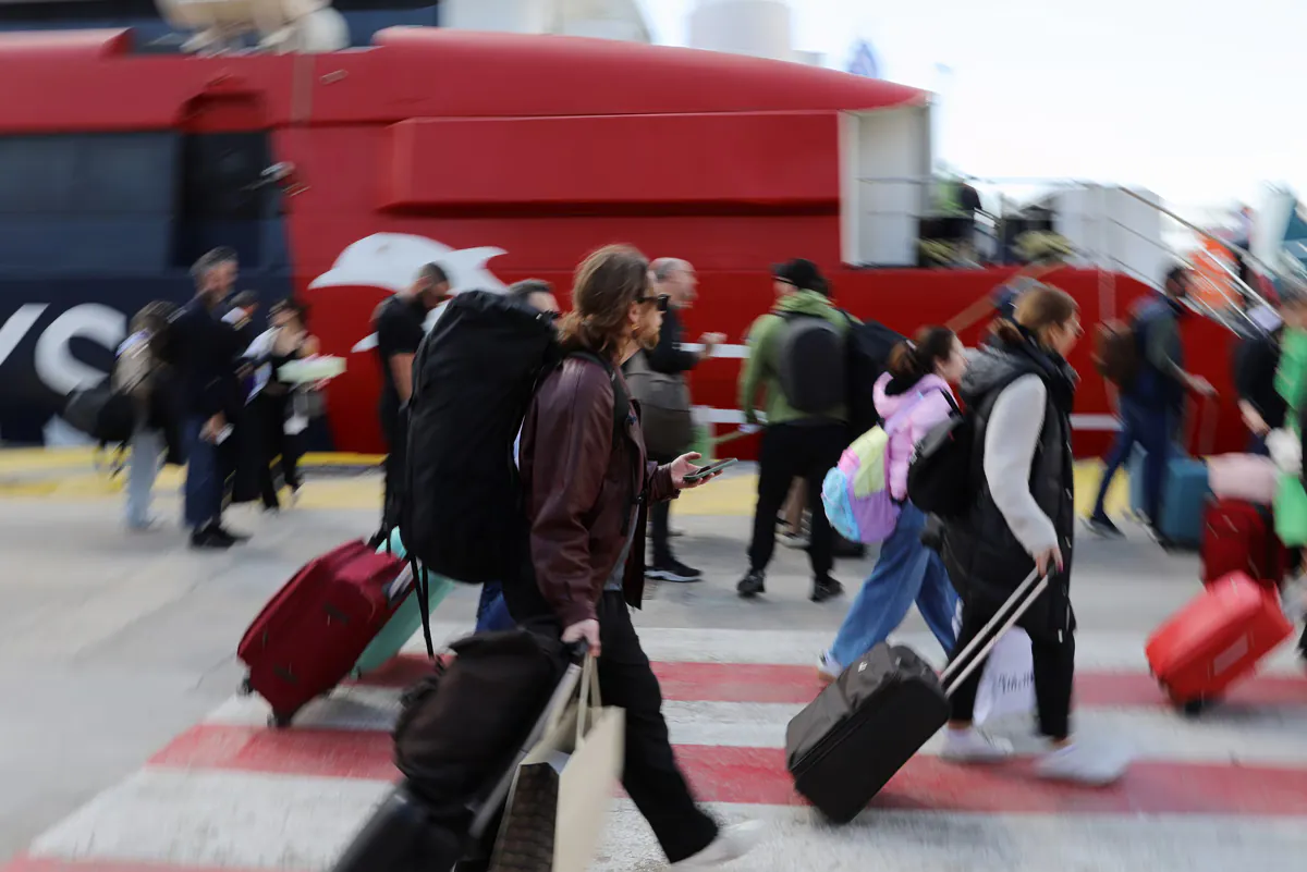 Affluence Record dans les Ports Grecs à l'approche de l'Assomption