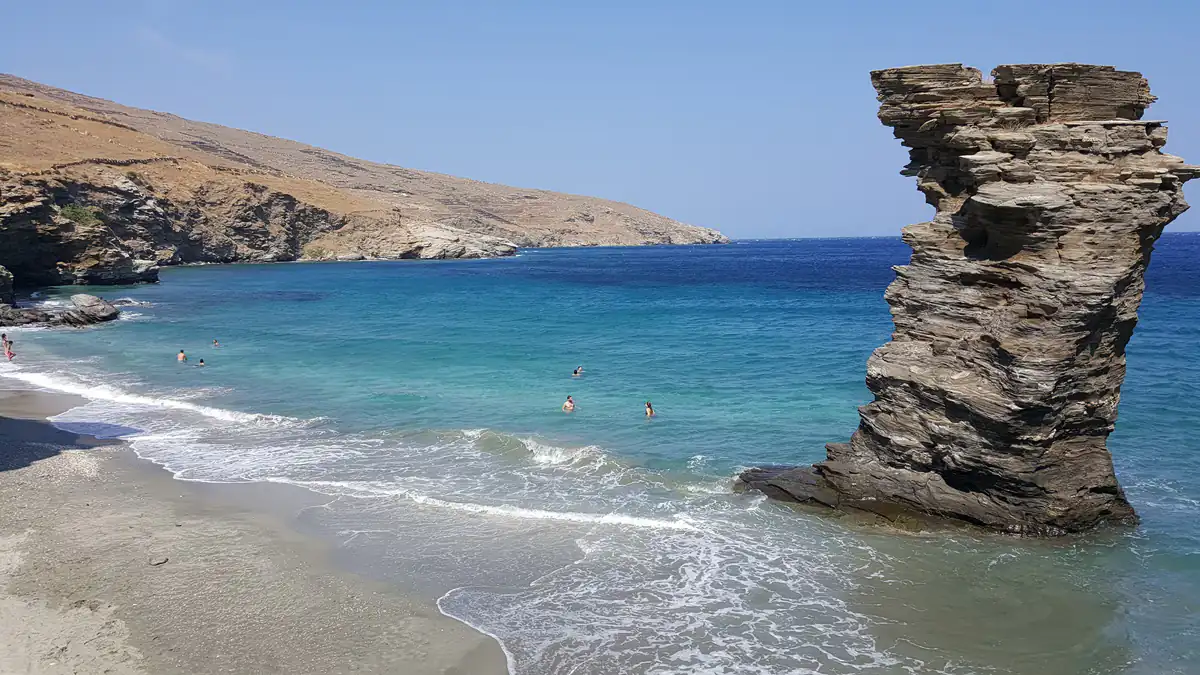 Andros : L'Éloge Français d'une Île Grecque, Paradis des Randonneurs et Amoureux de la Nature