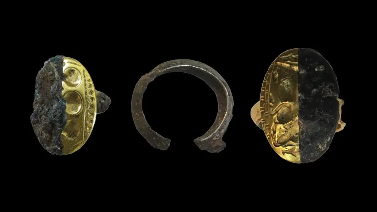 Des anneaux minoens et mycéniens révèlent une origine cosmique inattendue