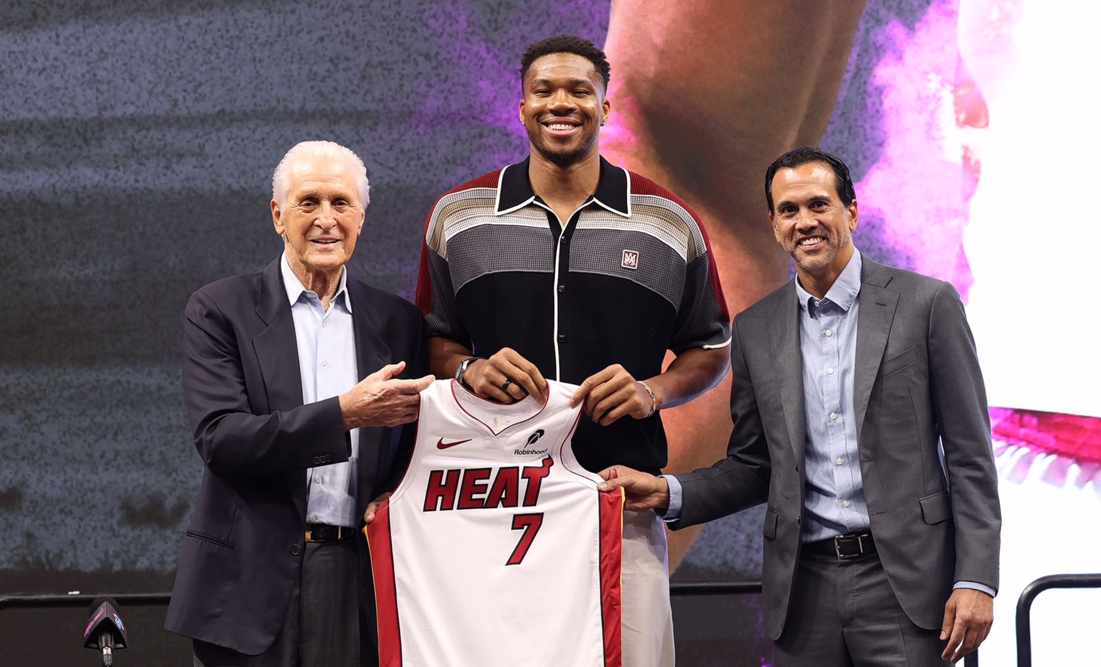 Antetokounmpo Exprime son Enthousiasme pour le Match de Noël Contre les Celtics