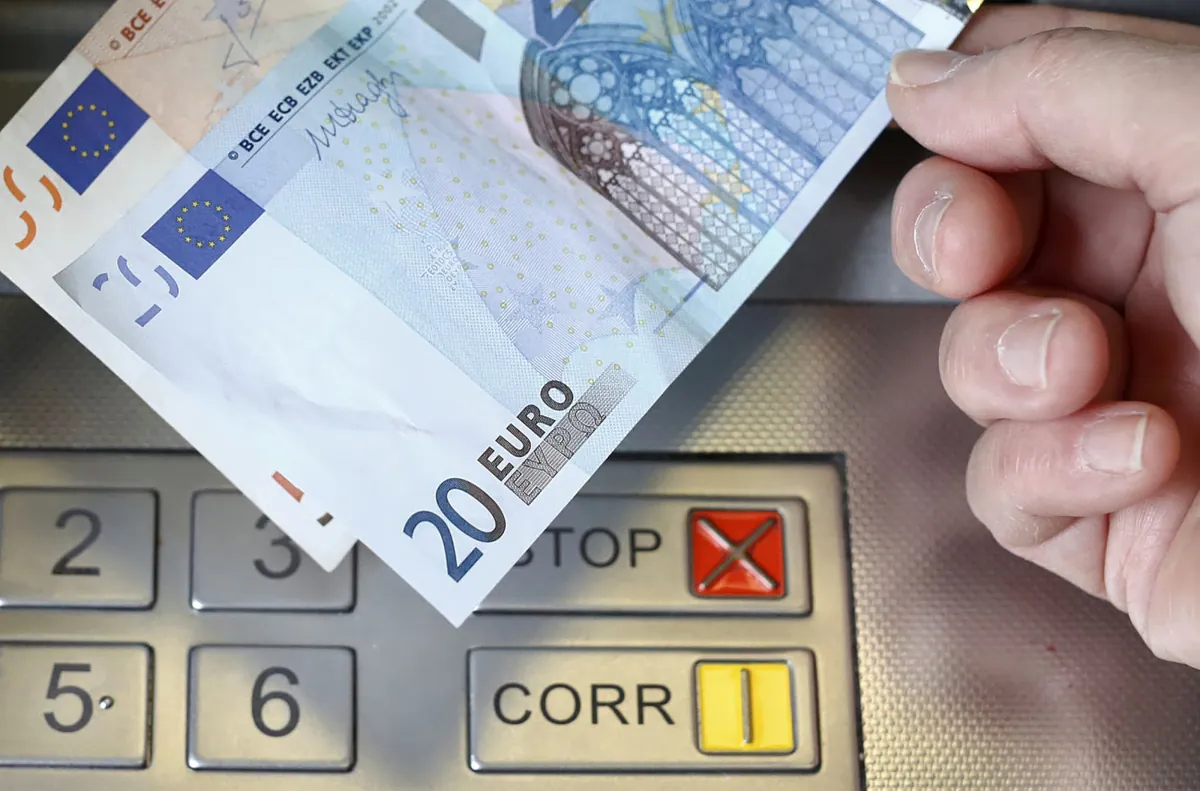 Guichets automatiques bancaires : vers une consolidation des réseaux ?