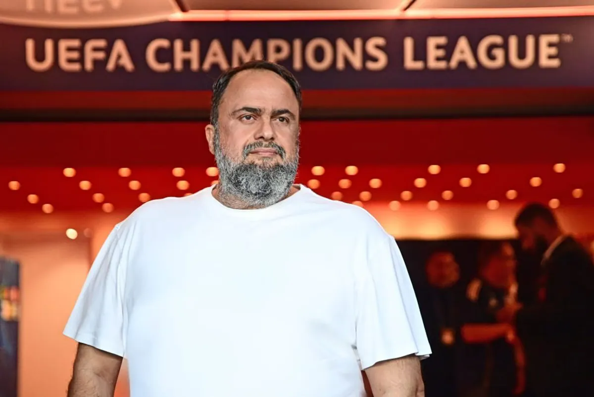 Célébration d'anniversaire pour Vangelis Marinakis : Les Vœux Officiels du Club de Football de l'Olympiacos