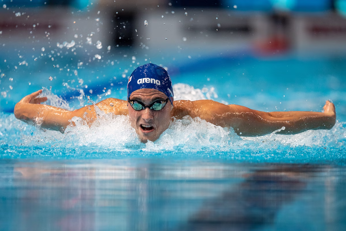 Le Championnat d'Europe de Natation Débute avec Treize Athlètes Grecs