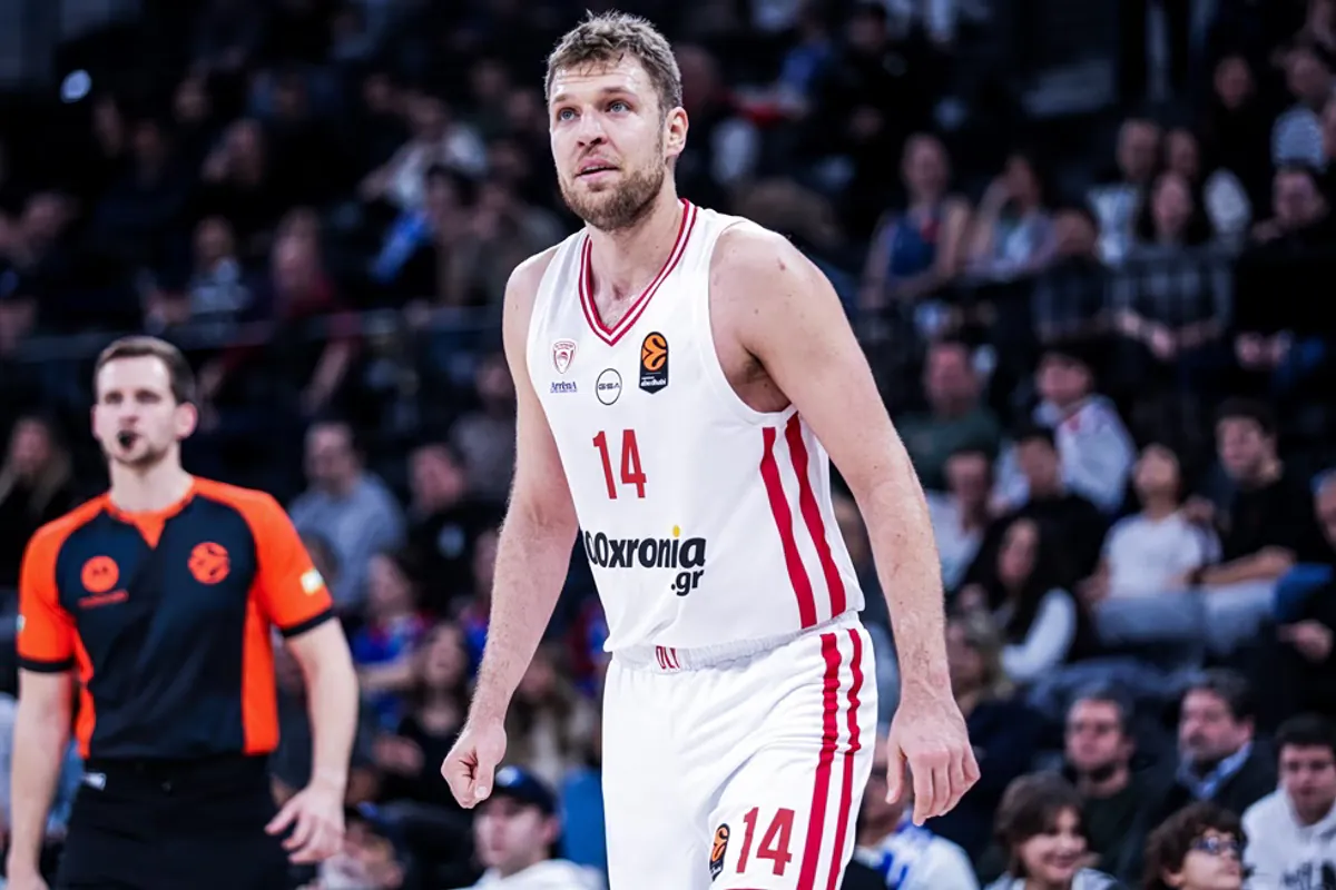 Cody Miller-McIntyre Souhaite un Joyeux Anniversaire à Sasha Vezenkov
