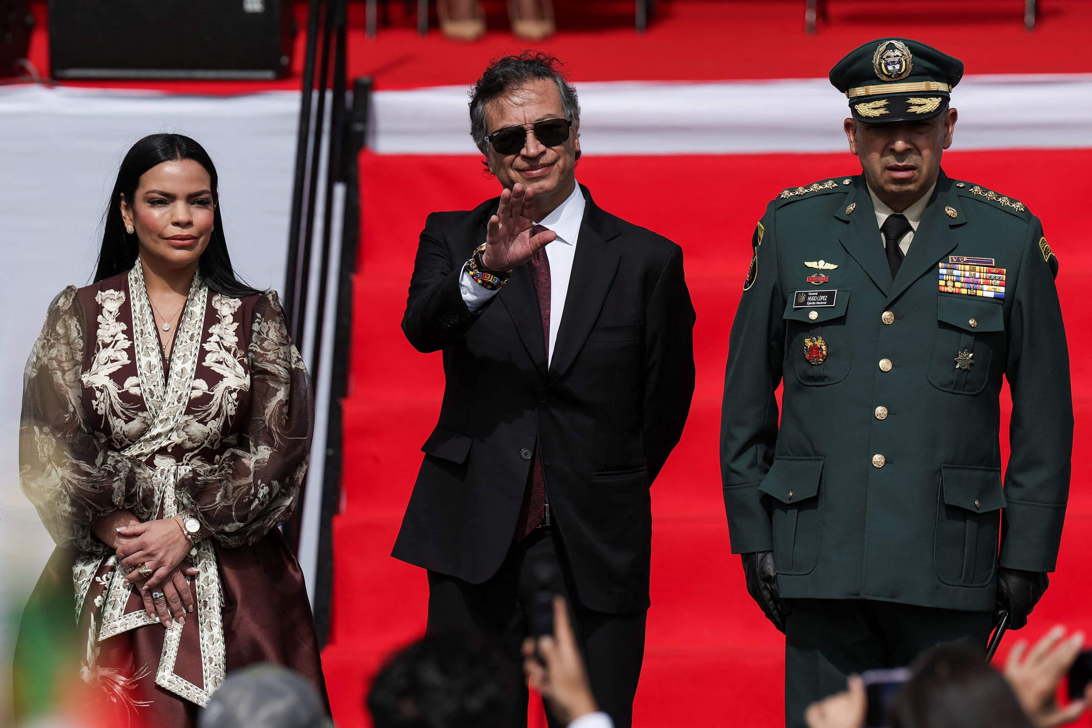 Colombie : Le président sortant Petro exprime des craintes de "guerre civile" après l'investiture de son successeur