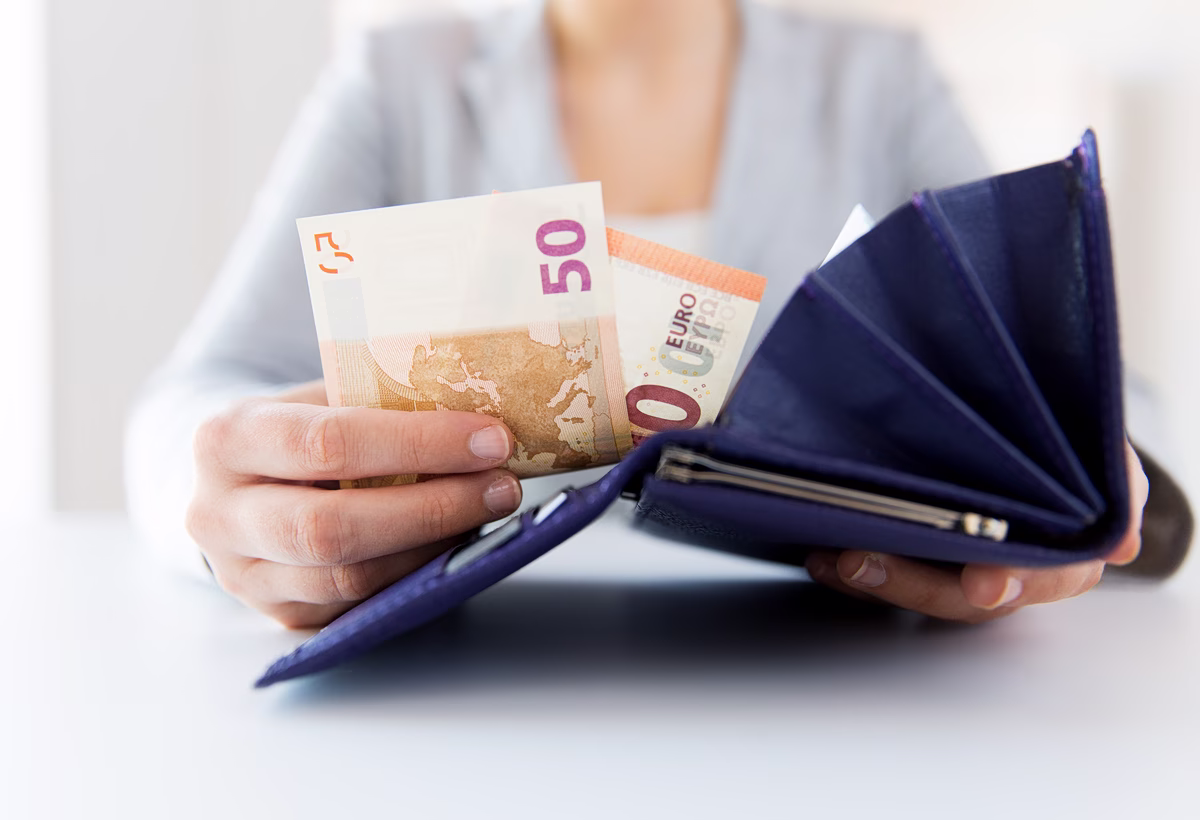 Dates de versement des pensions de septembre par l'e-EFKA