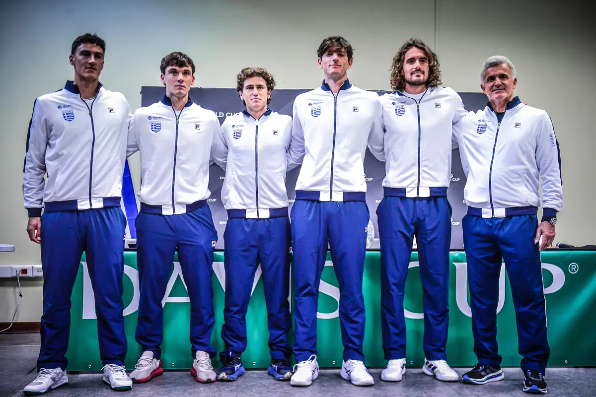L'équipe nationale grecque de Coupe Davis est arrivée à Košice pour finaliser sa préparation avant le tie de World Group I contre la Slovaquie. Stefanos Tsitsipas doit rejoindre le groupe dans les prochaines heures pour compléter la sélection.