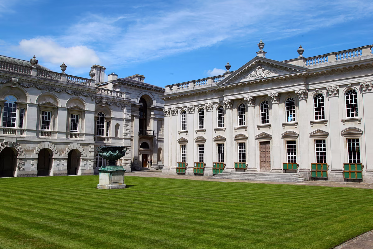 Décès d'un ancien professeur de Cambridge après des allégations de plagiat : Une enquête en cours