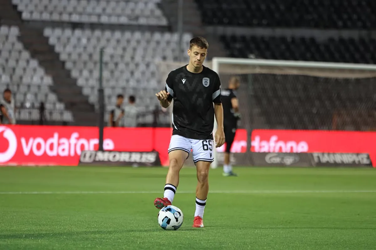 Dortmund en tête de la course pour Konstantelias