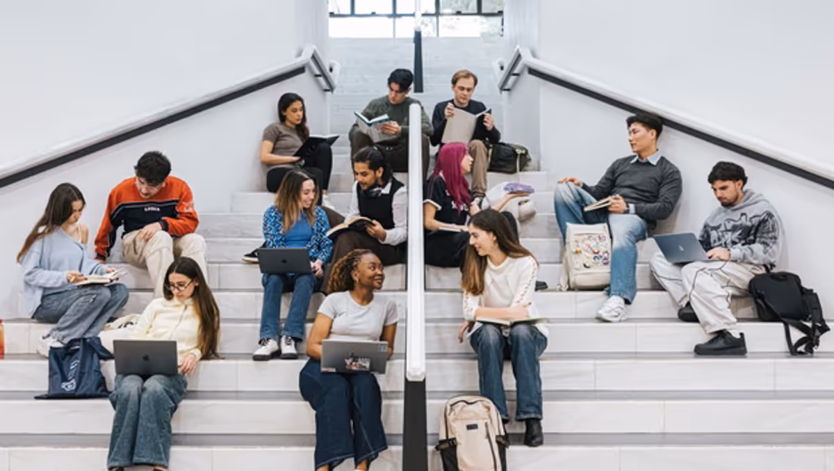 Double diplôme, expérience étudiante unique : la formation parallèle, une évolution académique