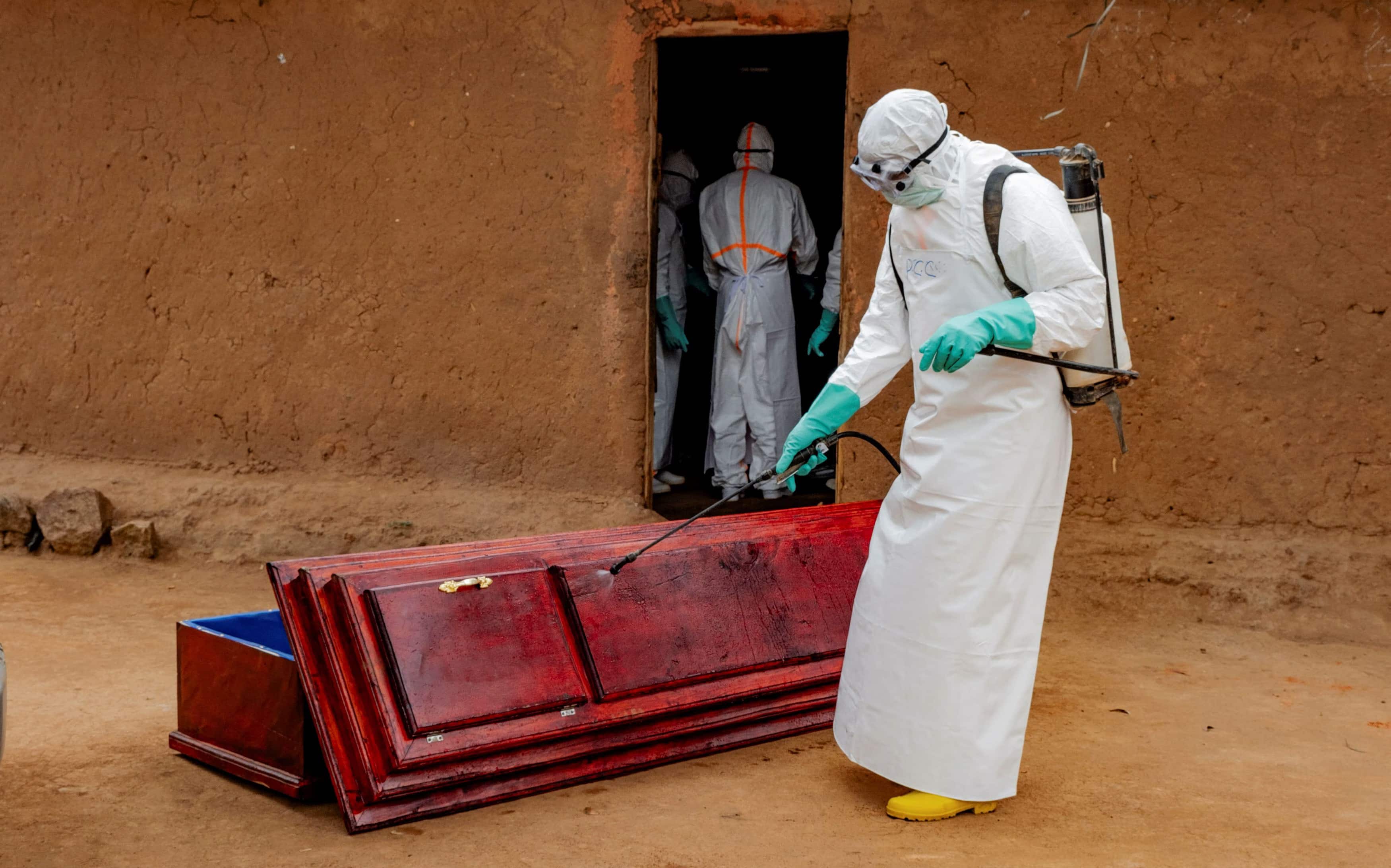 L'épidémie d'Ebola en RDC, la plus meurtrière de l'histoire du pays, menace de devenir la plus grande d'Afrique