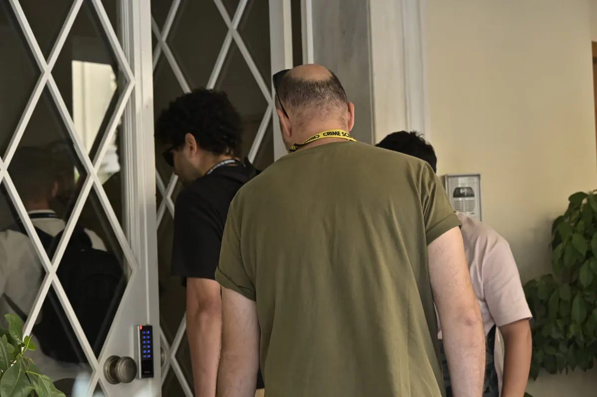 Giorgos Mazonakis : révélations sur le cabinet de Kolonaki sans défibrillateur ni licence