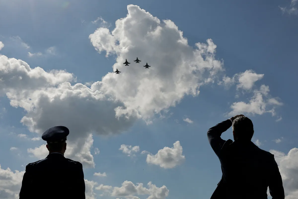 L’intelligence artificielle a produit une information erronée sur la cargaison d’un navire chinois, déclenchant la préparation d’une opération militaire américaine annulée de justesse après vérification humaine.