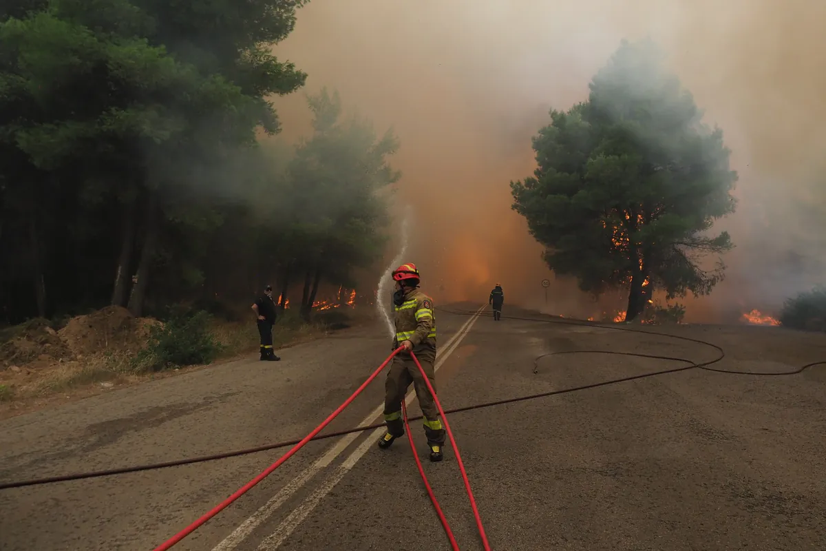 L'incendie en Eubée en régression sans front actif