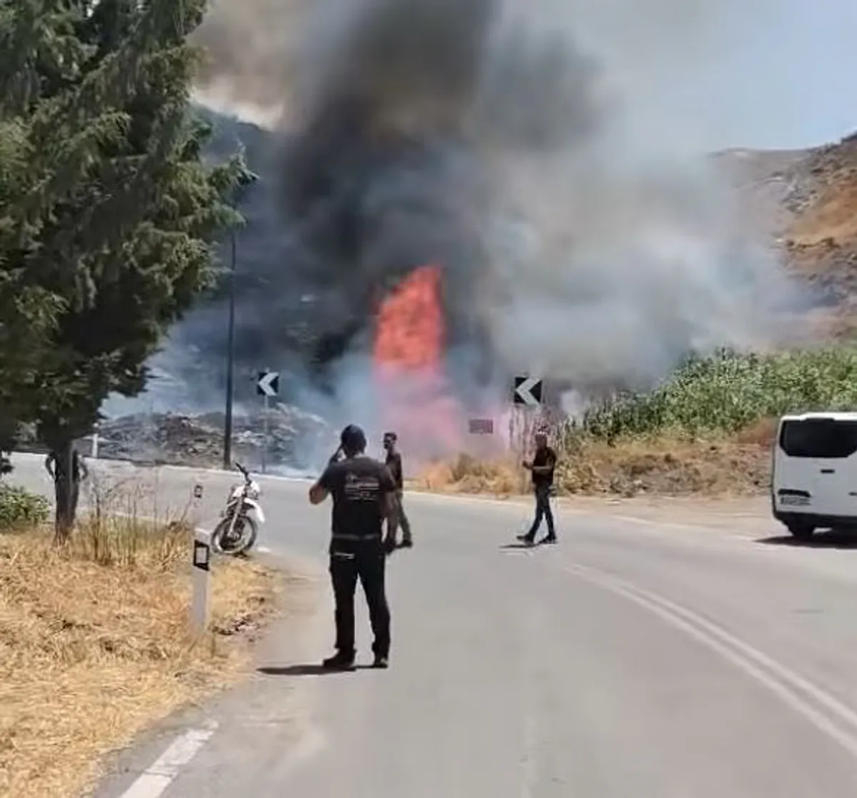 Incendie majeur en Crète : alerte 112 déclenchée à Héraklion