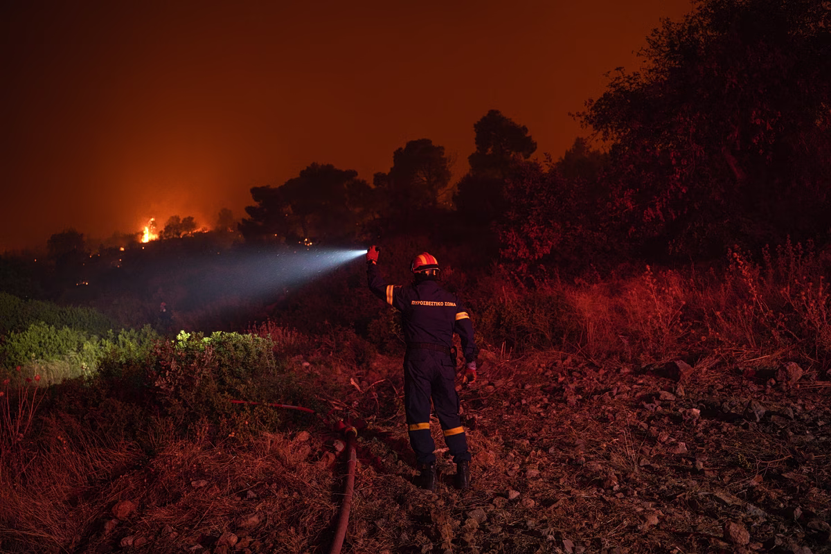 Incendie à Porto Germeno : Restrictions de Circulation Mises en Place
