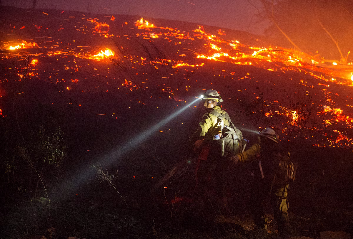 Incendies Dévastateurs en Washington : Plus d'un Million d'Hectares en Feu