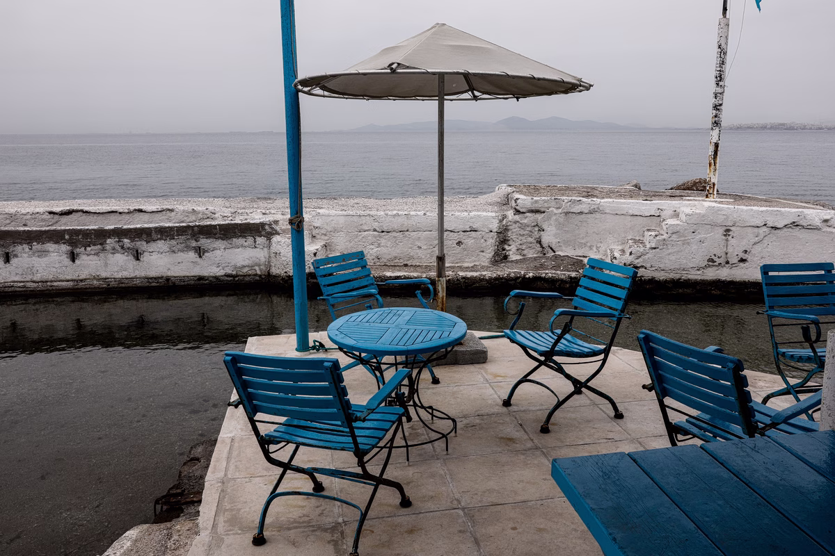 L'inflation Redéfinit les Habitudes des Touristes en Grèce : La Restauration en Pâtit