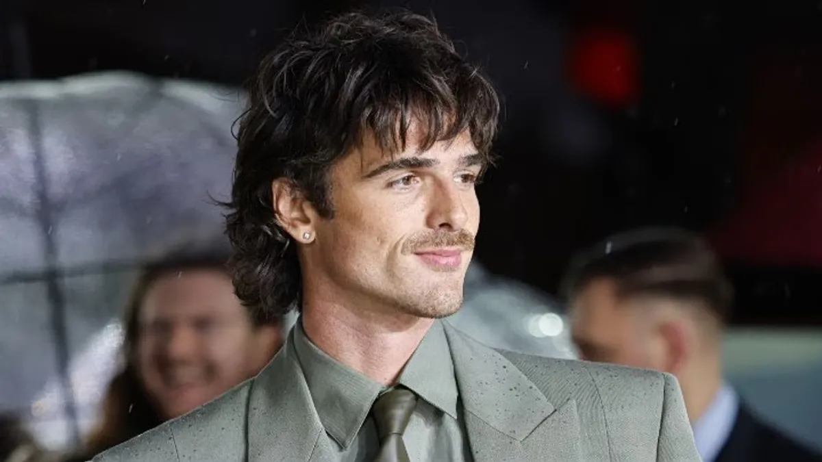 Jacob Elordi en Négociations pour le Prochain Film d'Ari Aster, aux Côtés de Scarlett Johansson