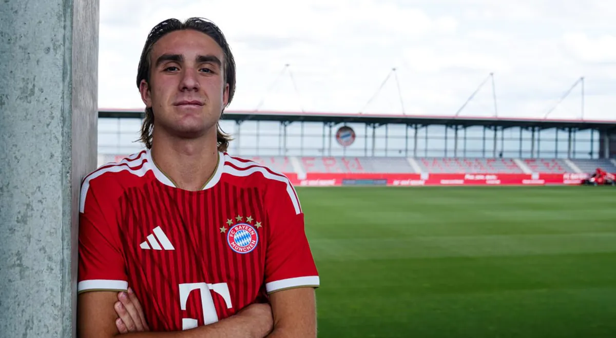 Le jeune défenseur Konstantinos Karandrikas de l'Atromitos transféré au Bayern Munich