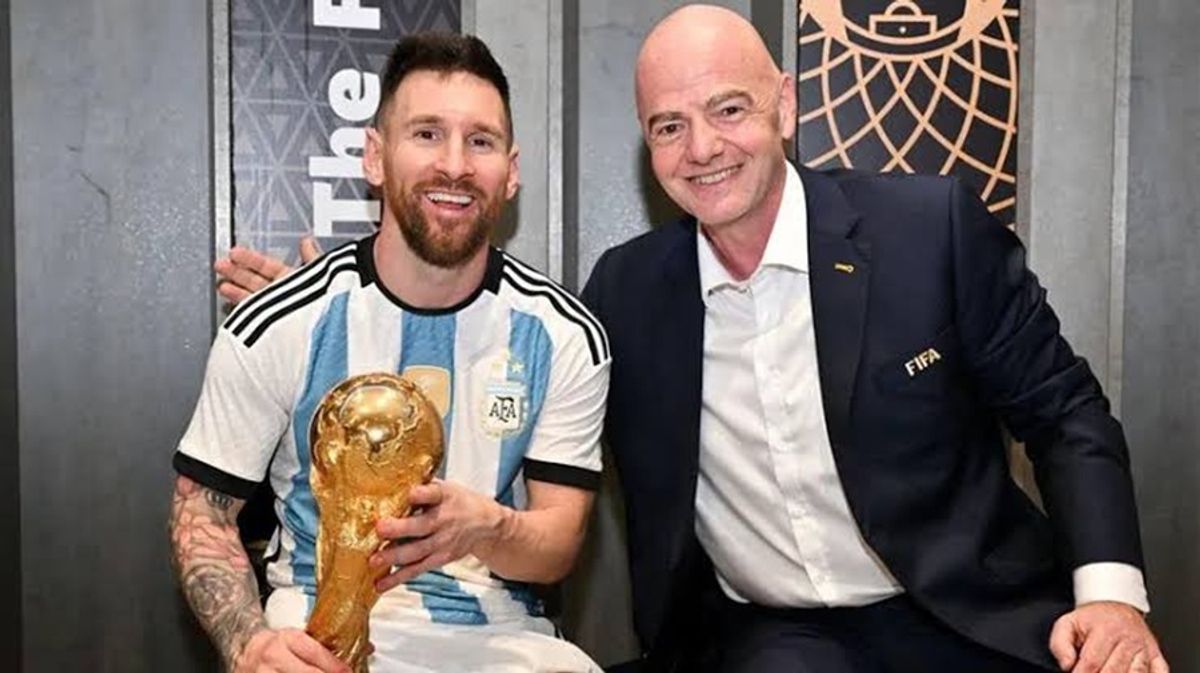 L'Argentine Soutient Infantino : Une Alliance Controverse au Cœur du Football Mondial