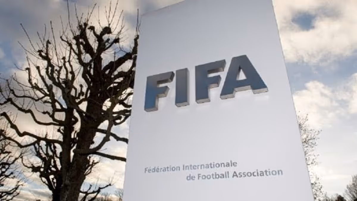 La FIFA répond aux préoccupations concernant l'investissement privé : "Personne ne vend le football"
