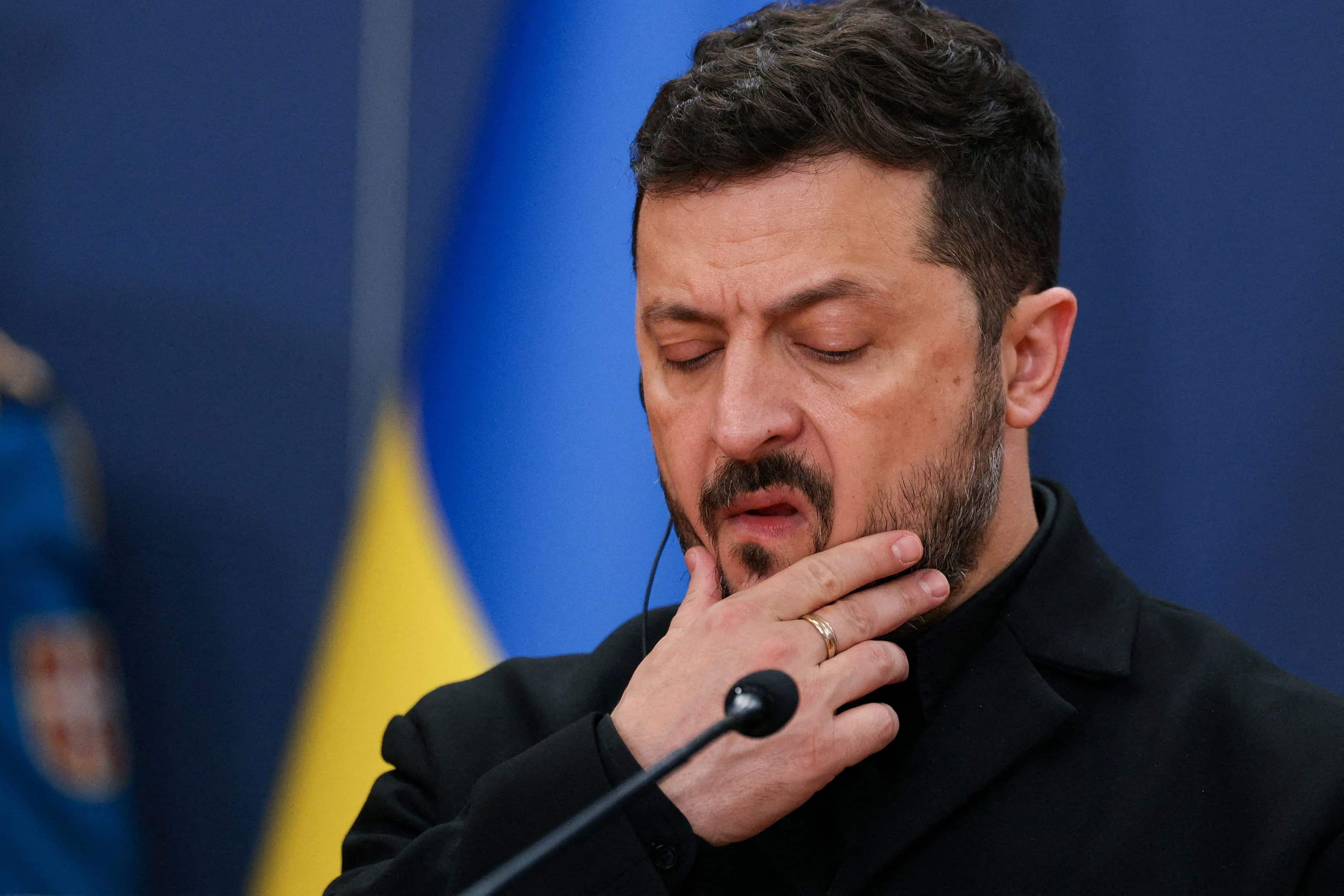 La pression monte sur Zelensky : Nouveau scandale de corruption et débat sur les élections en Ukraine