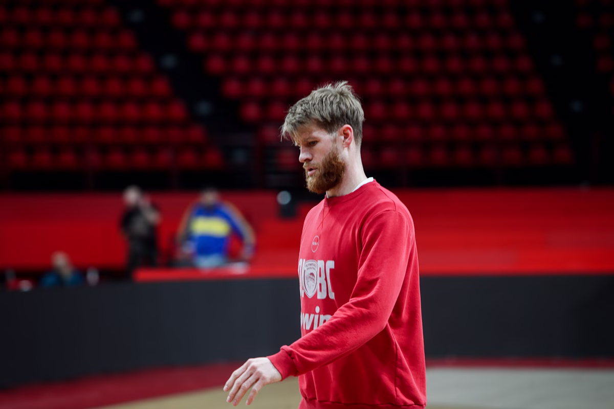 Le bras de fer entre l'Olympiakos et Thomas Walkup se poursuit à l'approche de la rentrée