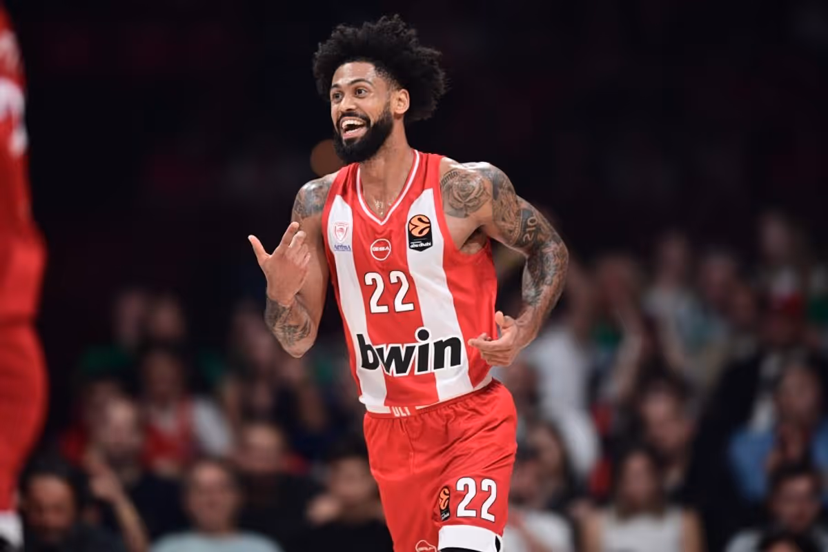 Le père de Tyler Dorsey fait allusion à l'Olympiacos sur les réseaux sociaux