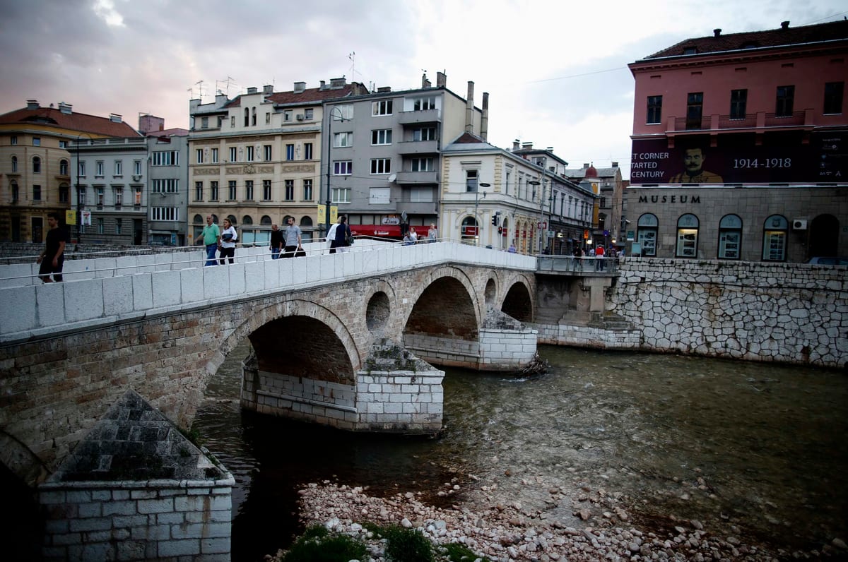 Le « Safari Humain » de Sarajevo : La Justice Enquête sur des Allégations Horribles
