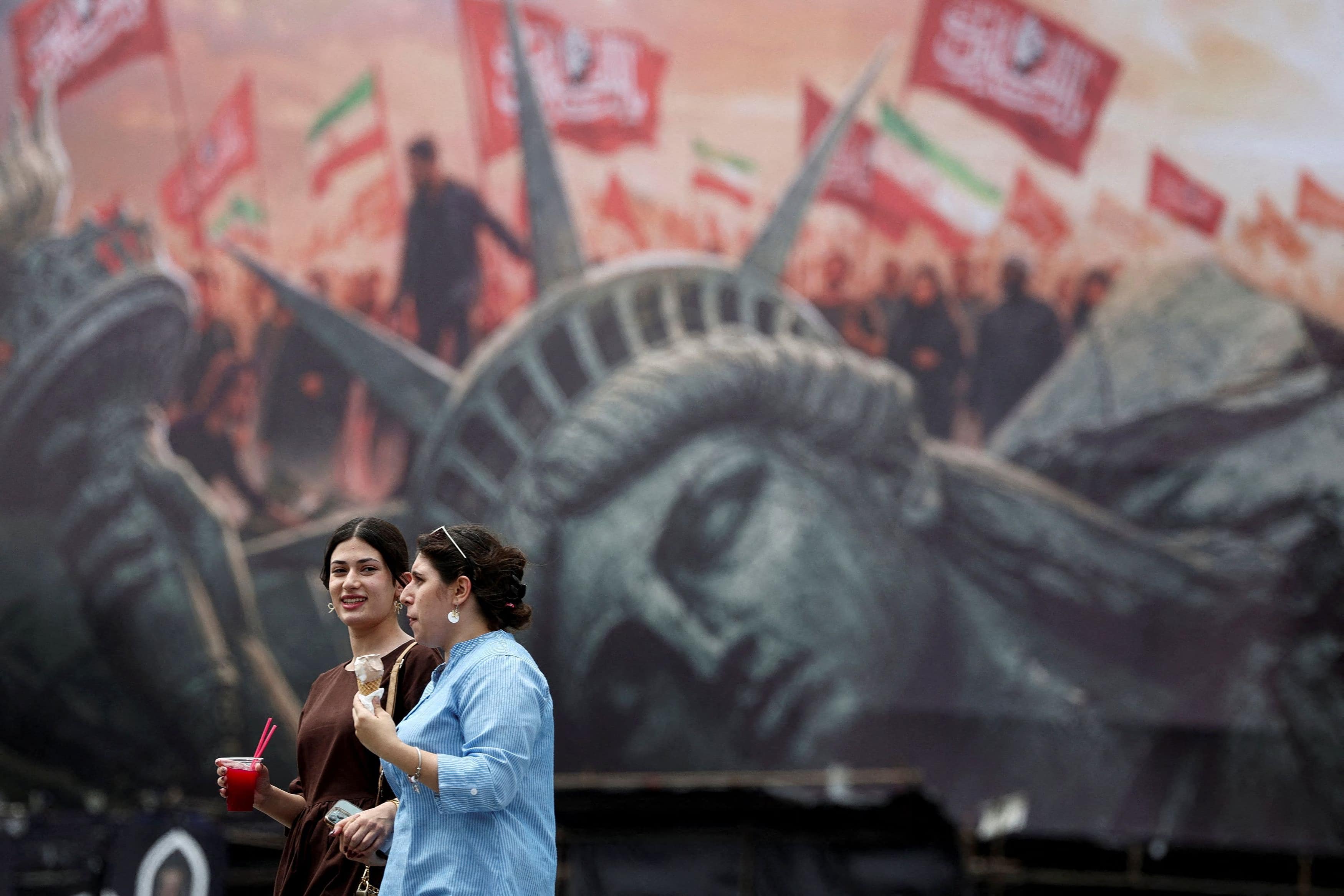 Les États-Unis envisagent un blocus prolongé du détroit d'Ormuz alors que l'Iran reste inflexible