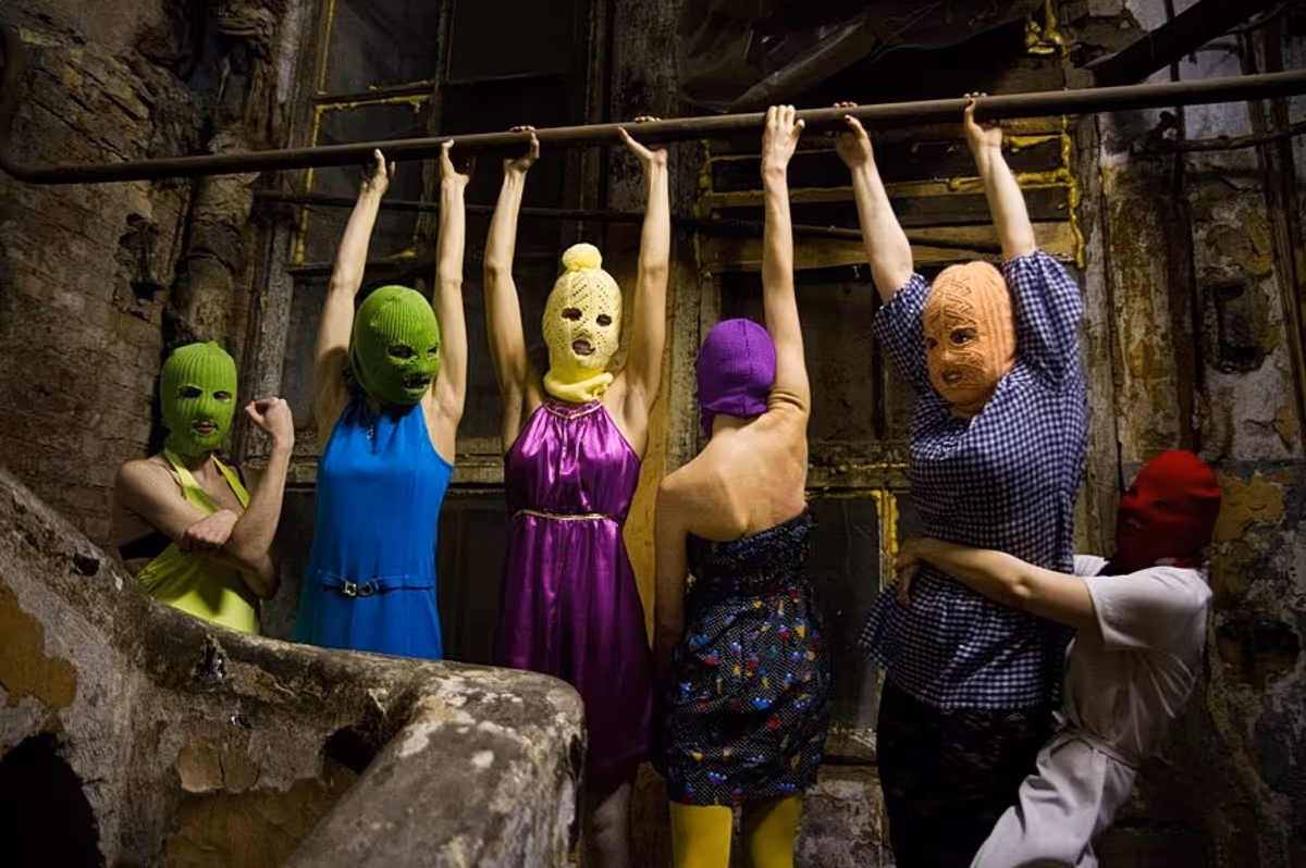 Les Pussy Riot apportent une vague de rébellion à Athènes