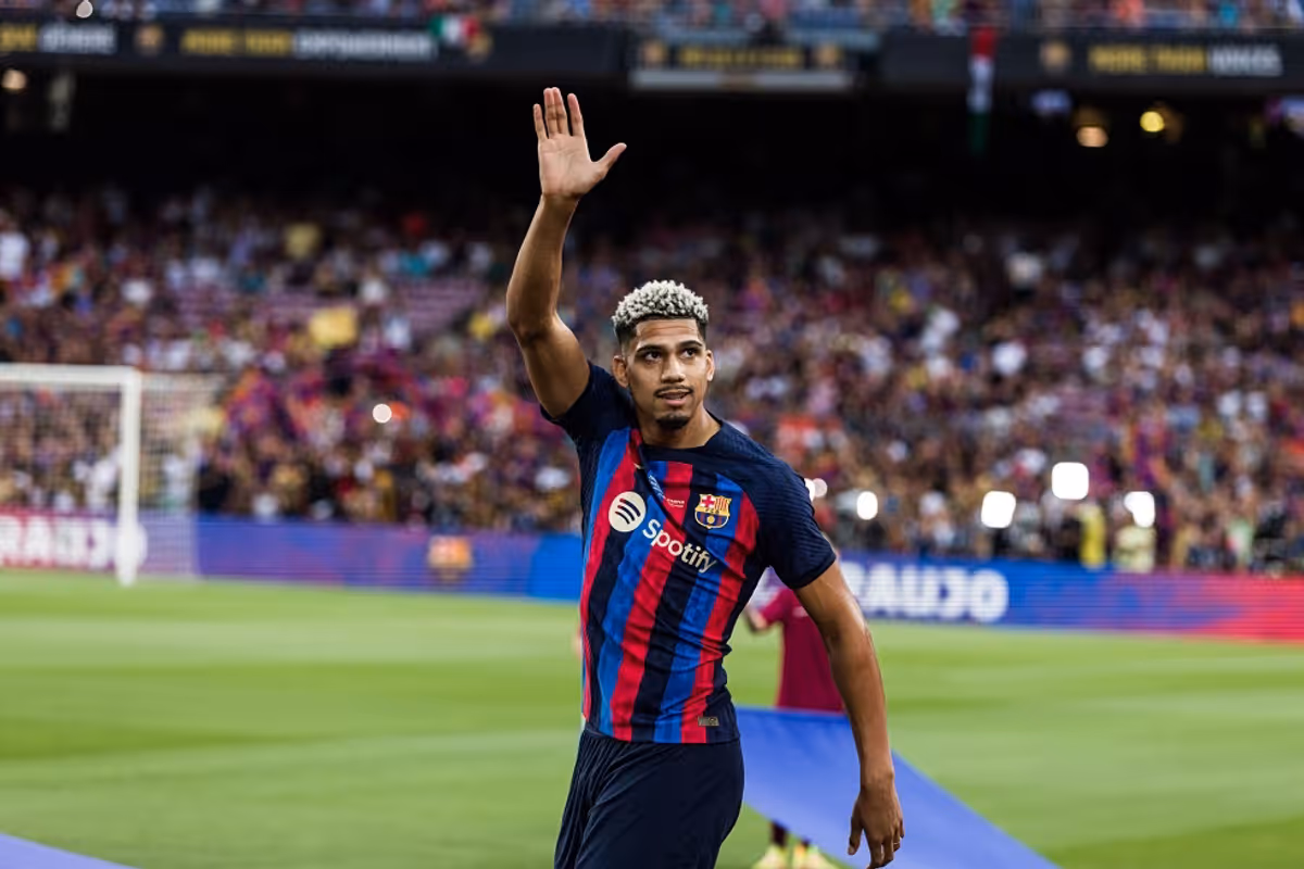 Liverpool Finalise l'Acquisition Majeure d'Araújo