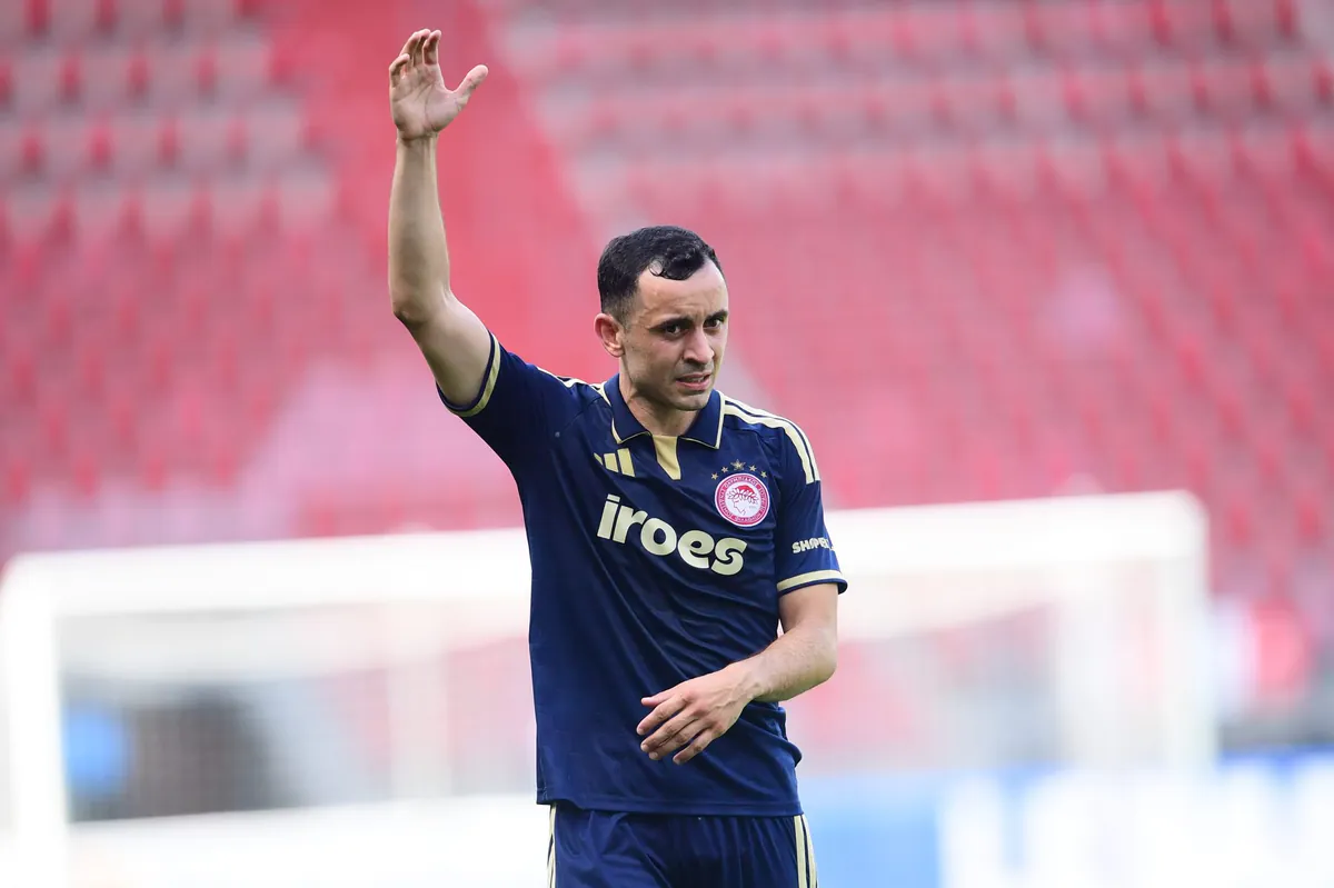 Manolis Saliakas fait ses adieux au St. Pauli et retourne à l'Olympiacos