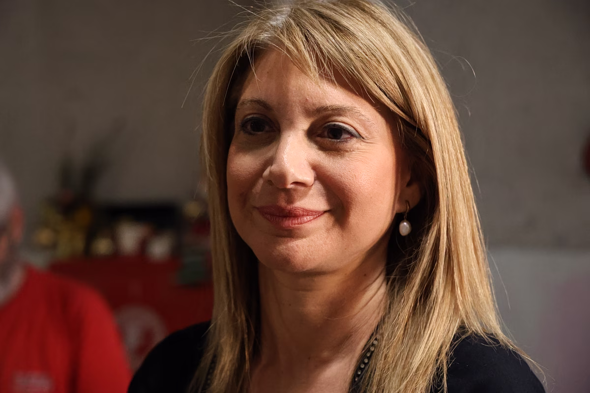 Maria Karystianou réagit aux départs : Accusations de "mouvement souterrain" et menaces de poursuites judiciaires