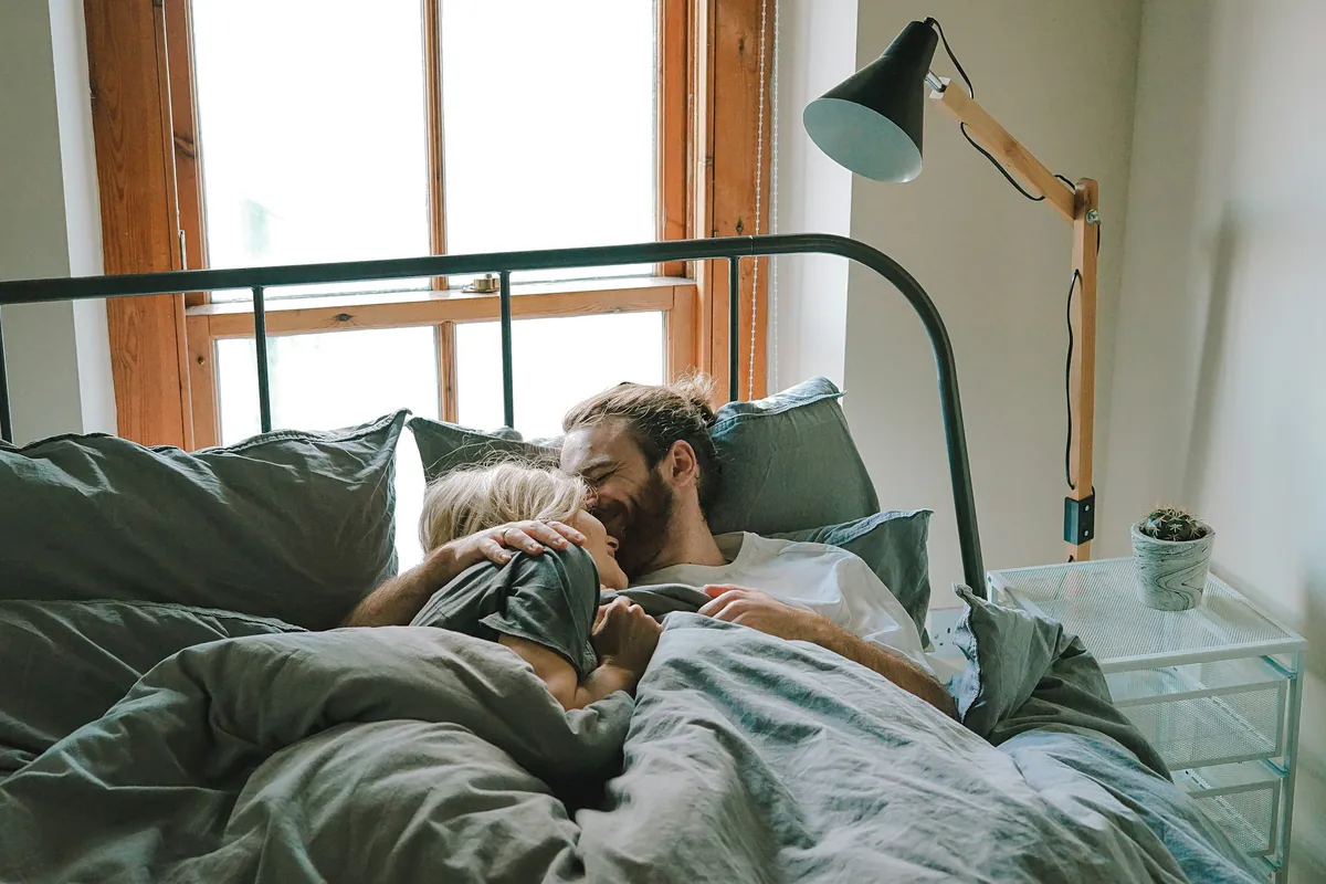 Mauvais sommeil et alimentation : comment l'impact dépasse l'individu