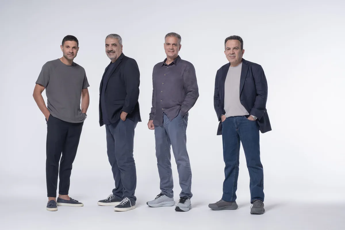 MEGA relance son émission phare de football, 'Super Mπάλα Live', pour la nouvelle saison