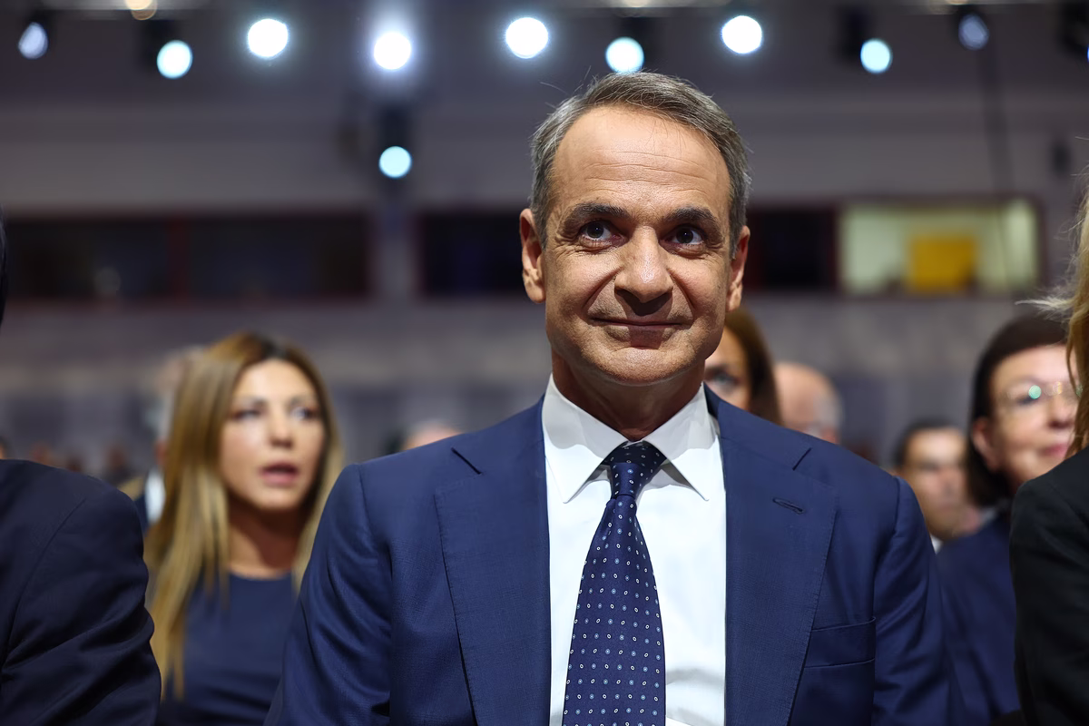 Mitsotakis à la 90e DETH : vision d’un saut de prospérité et mesures pour les professionnels