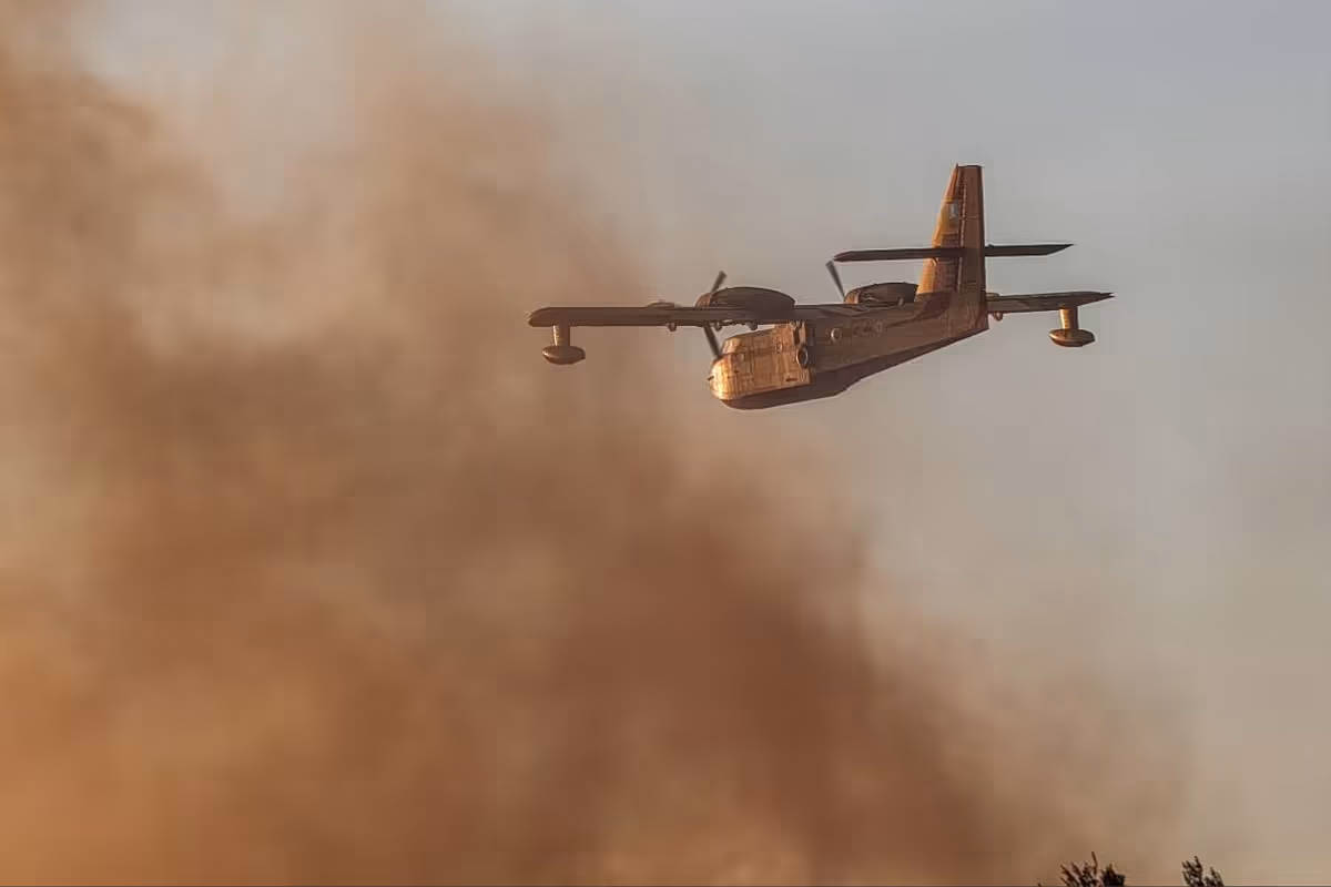 Nouvel incendie à Zante : Le 112 alerte pour Volimes, un front maîtrisé à Marathias