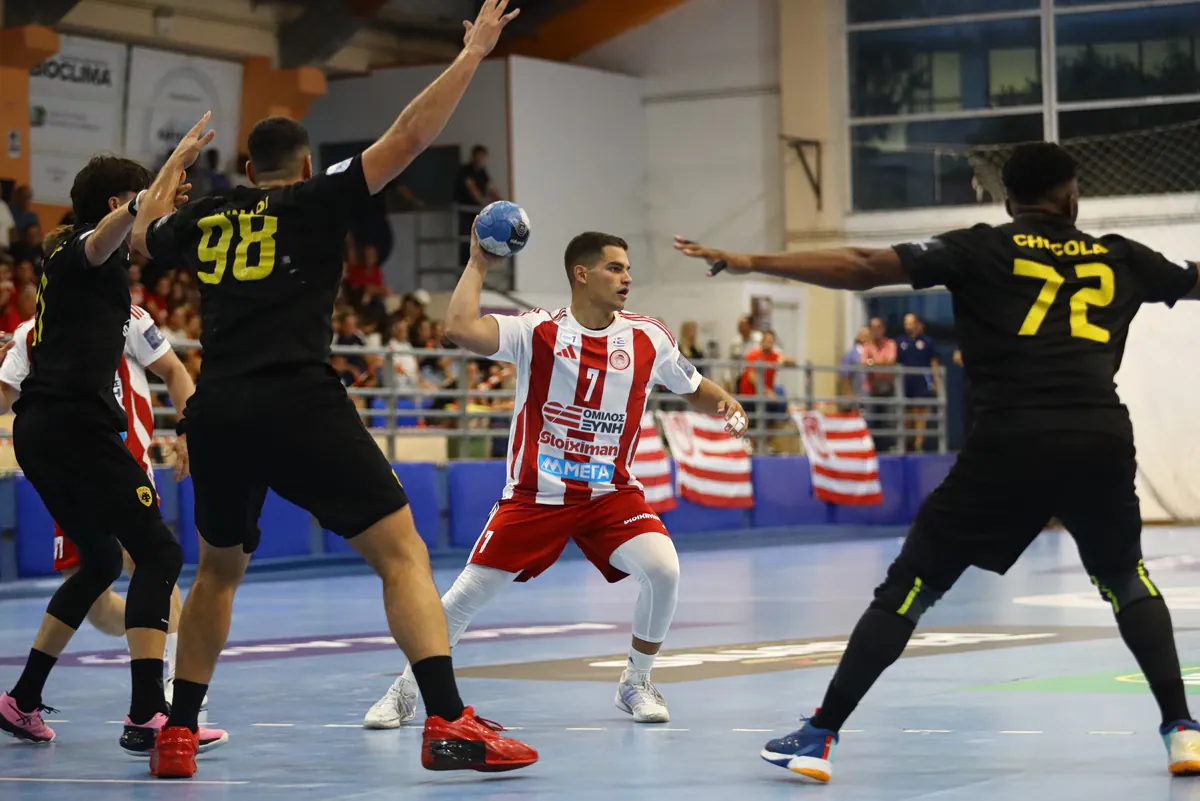 Olympiacos a dominé l'AEK 35-24 et a remporté le Super Cup masculin de handball pour la cinquième année consécutive