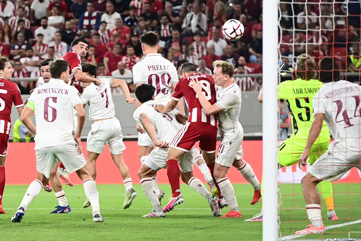 Olympiacos a disposé d’une bonne opportunité pour égaliser à la 31e minute face à Jagiellonia en Europa League