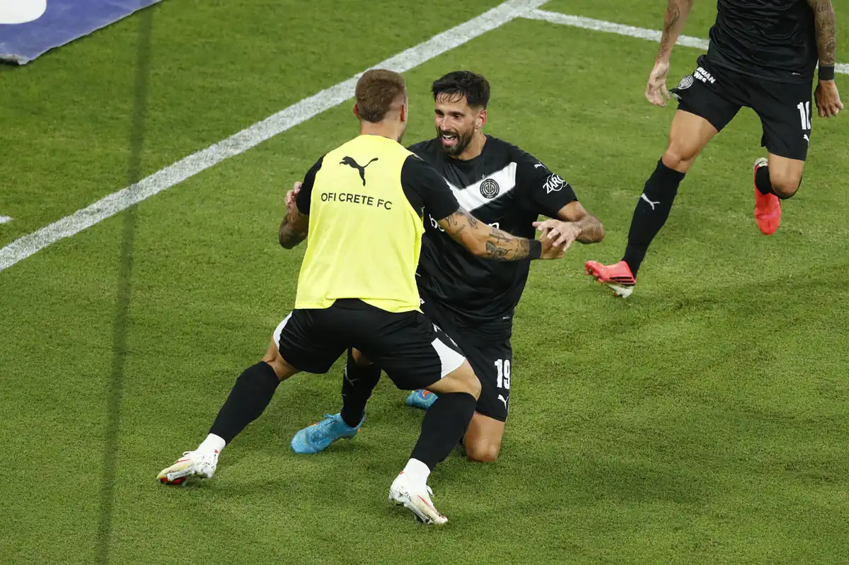 Olympiacos 0-1 OFI : les Érythro-leucques dominent mais s'inclinent