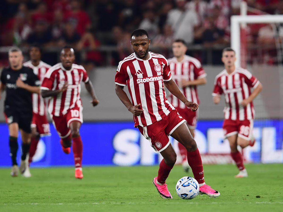 L'Olympiacos en Route pour les Playoffs de la Ligue des Champions : Affrontement Crucial à Nimègue