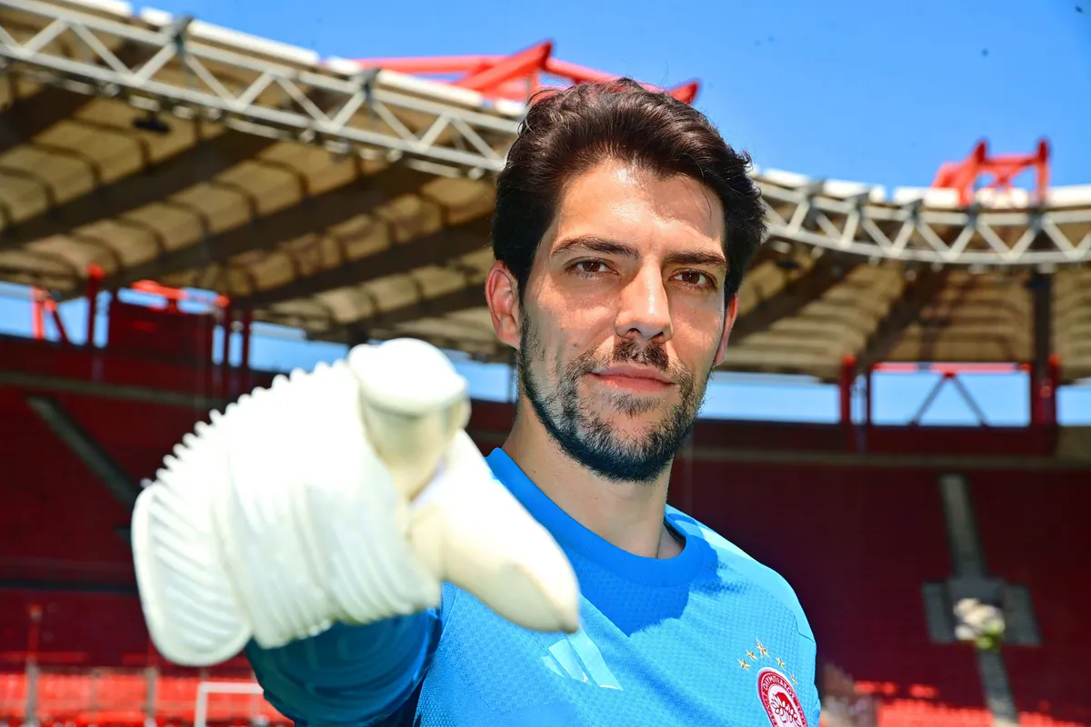 Olympiakos Procède à un Changement dans sa Liste Européenne : Stefan Ortega Remplace Francisco Ortega