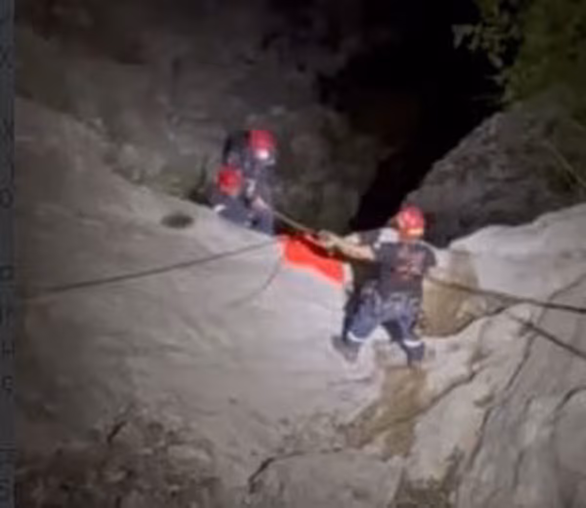 Opération de Secours Nocturne en Achaïe : Deux Frères Retrouvés sur le Mont Érymanthe