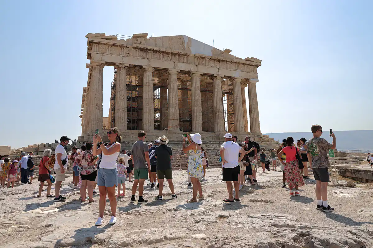 Le PASOK Critique la Création d'une Société Anonyme pour le Patrimoine Culturel