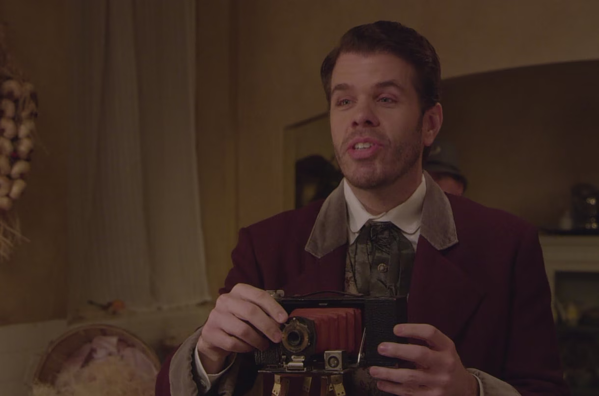 Perez Hilton en Crise lors d'un Direct sur TikTok : Une Intervention Urgente