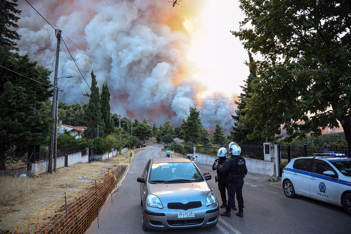 La première grande incendie de l'été frappe Porto Germeno et Vilia