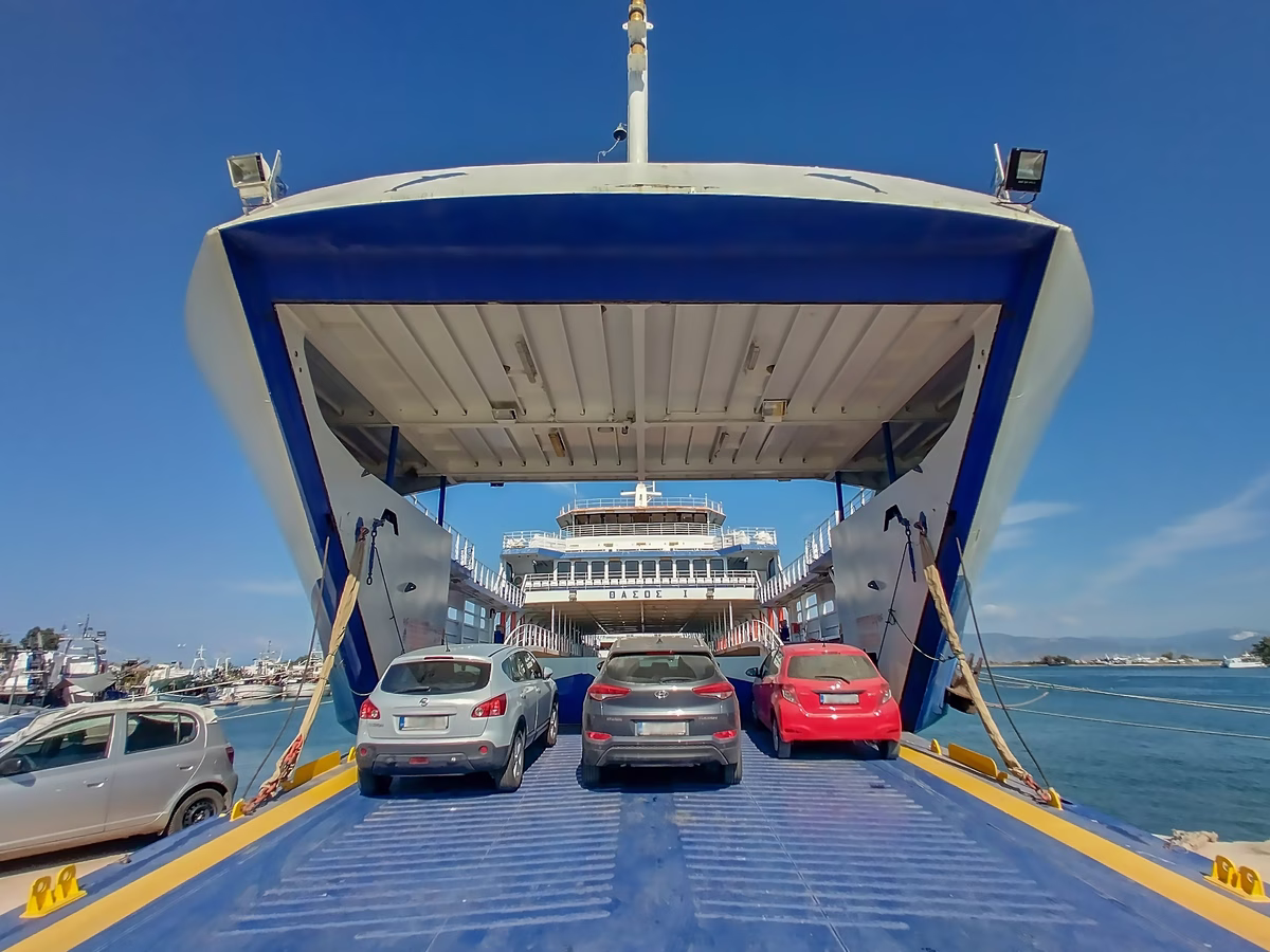 Que faire en cas d'accident de voiture dans le garage d'un ferry ?