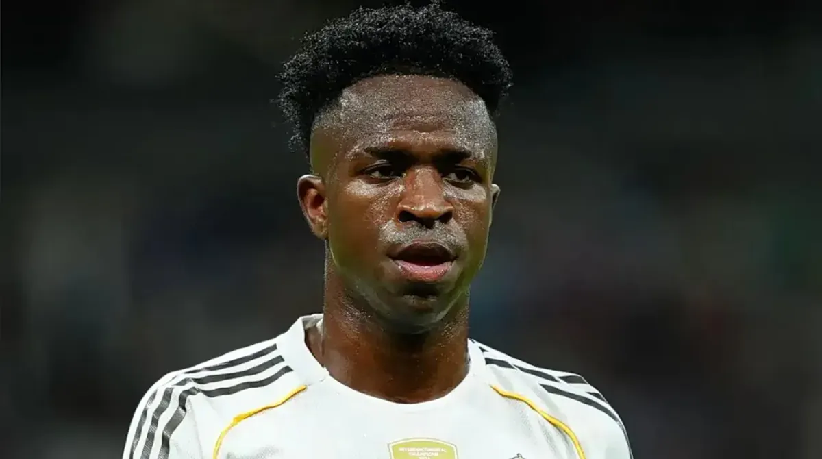 Le Real Madrid lance un ultimatum à Vinicius Jr. concernant son avenir